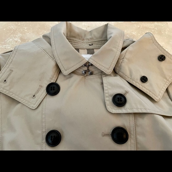 BURBERRY TRENCH COAT - Picture 3 of 12